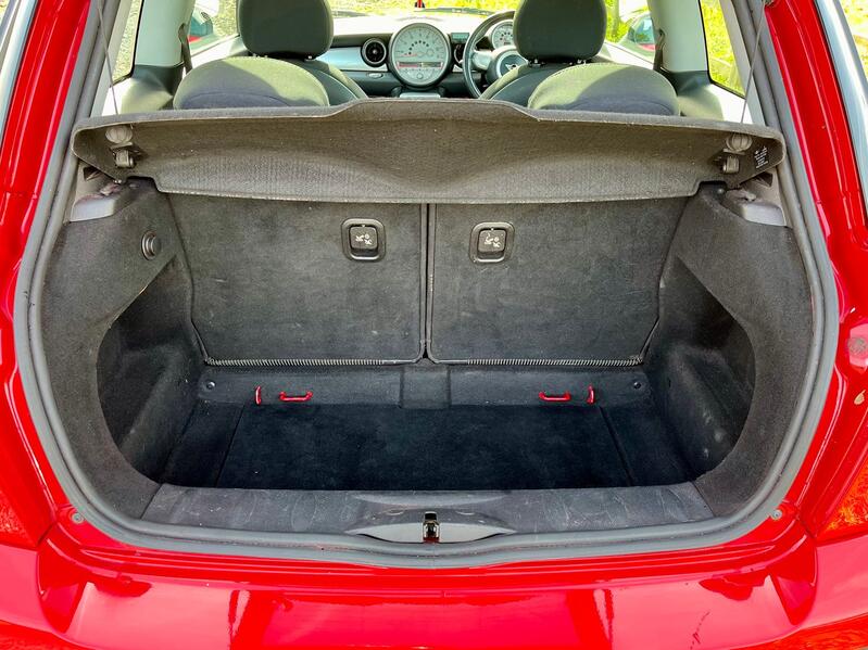 MINI HATCH
