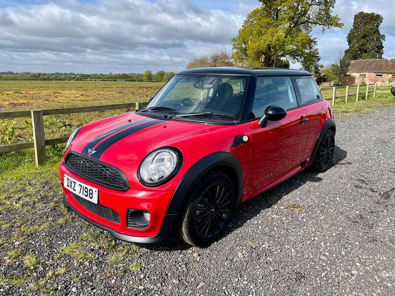 View MINI HATCH 1.6 Cooper Hatch