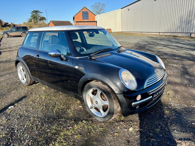 View MINI HATCH 1.6 Cooper Hatch