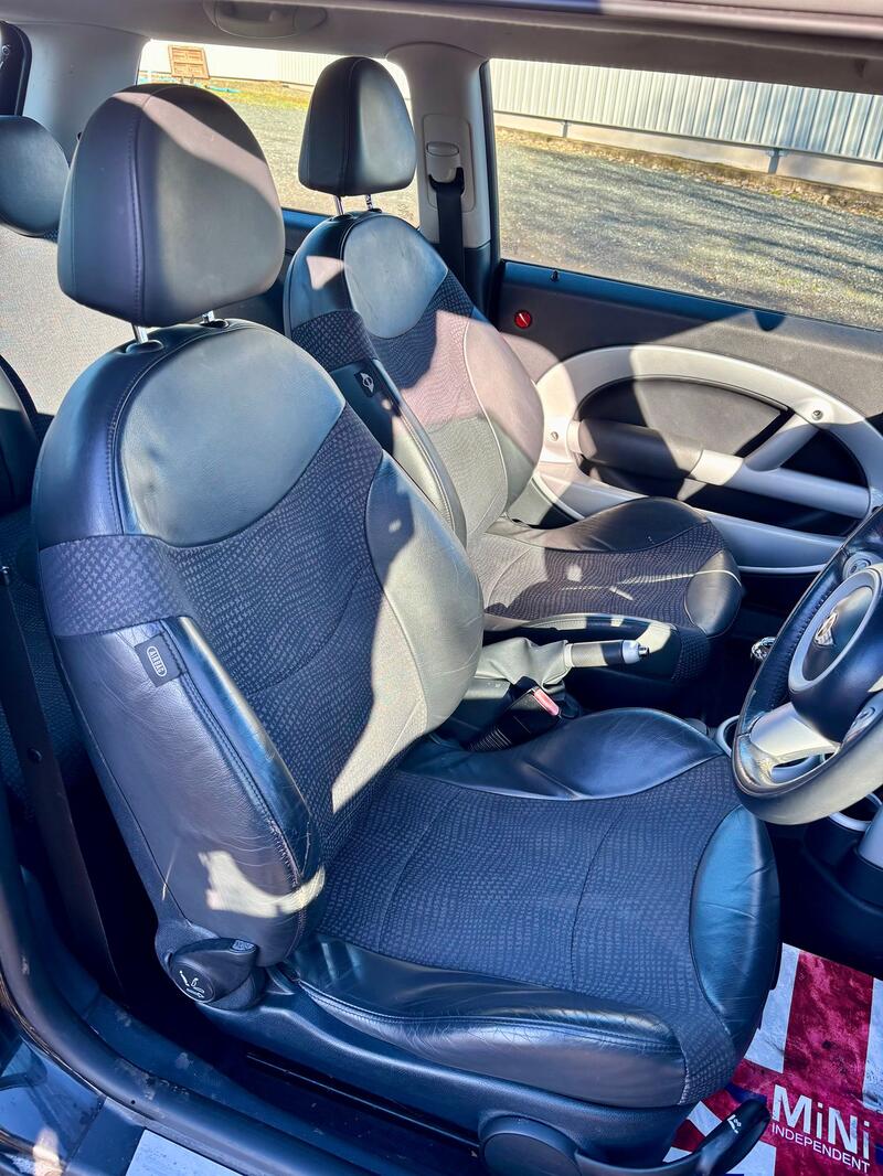 MINI HATCH