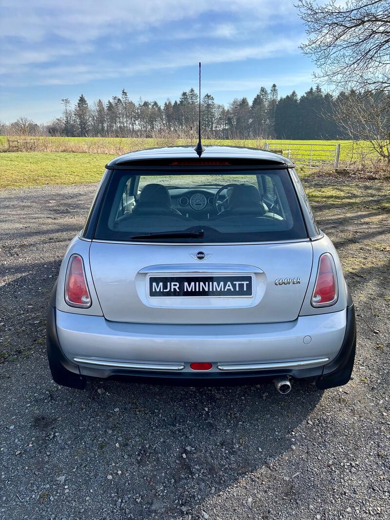 MINI HATCH