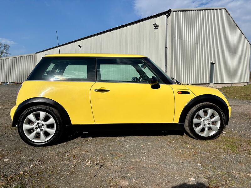 MINI HATCH