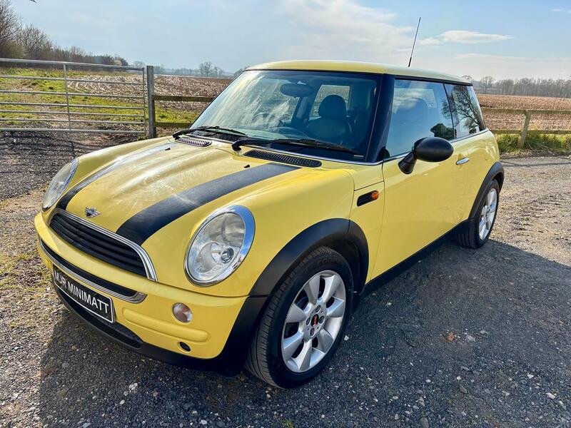 View MINI HATCH 1.6 One Hatch