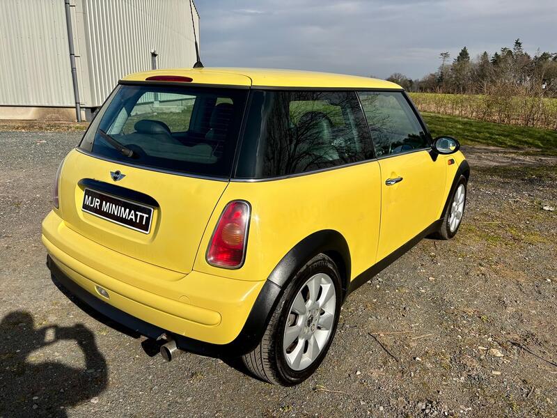 View MINI HATCH 1.6 One Hatch