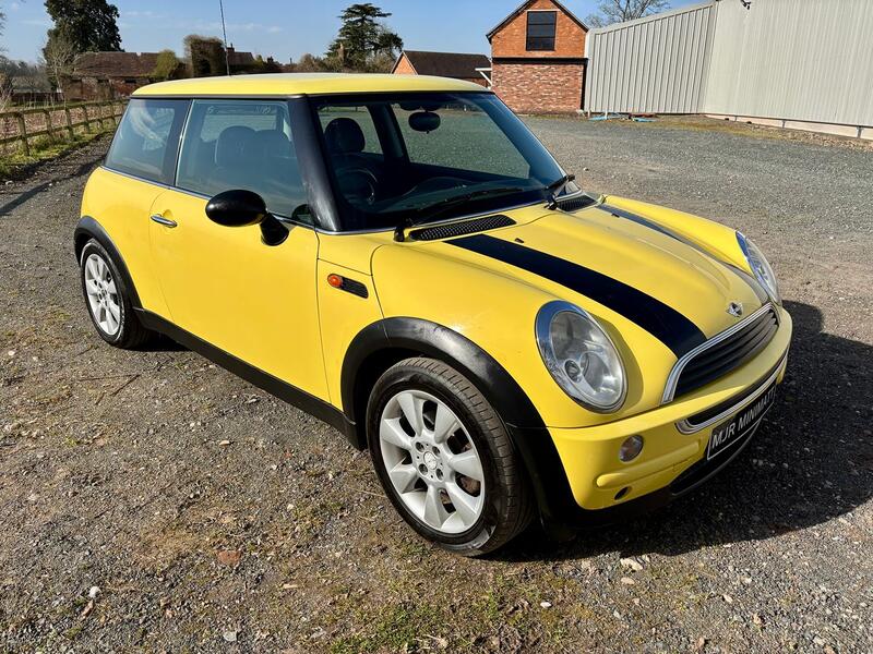 View MINI HATCH 1.6 One Hatch