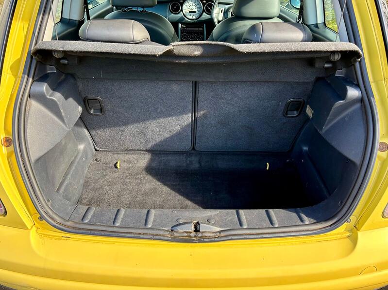 MINI HATCH