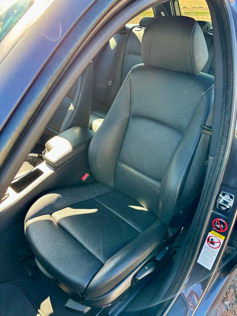 BMW 3 SERIES