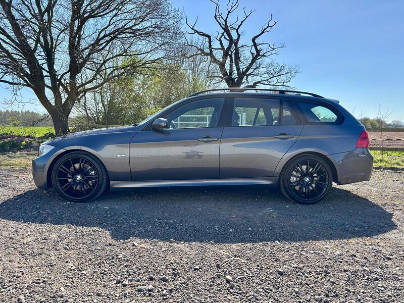 BMW 3 SERIES
