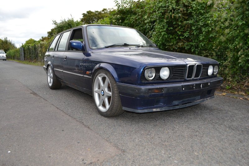 View BMW 3 SERIES E30 316 Lux Touring