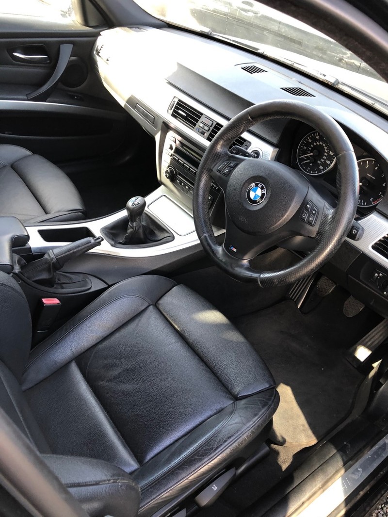 View BMW 3 SERIES 320si