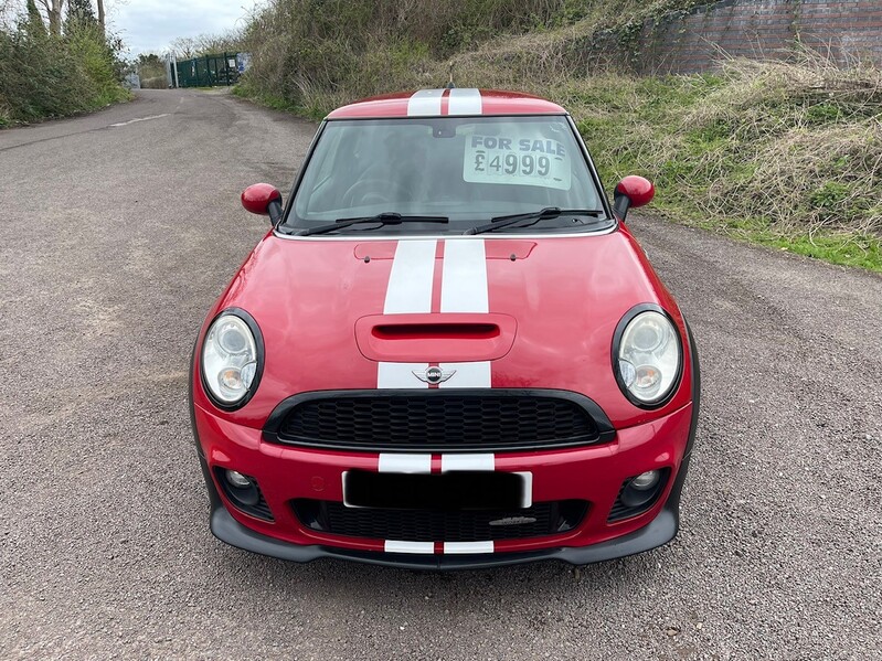 View MINI JOHN COOPER WORKS JOHN COOPER WORKS