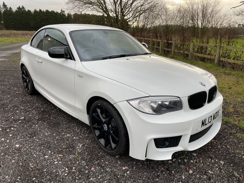 View BMW 1 SERIES 118D EXCLUSIVE EDITION